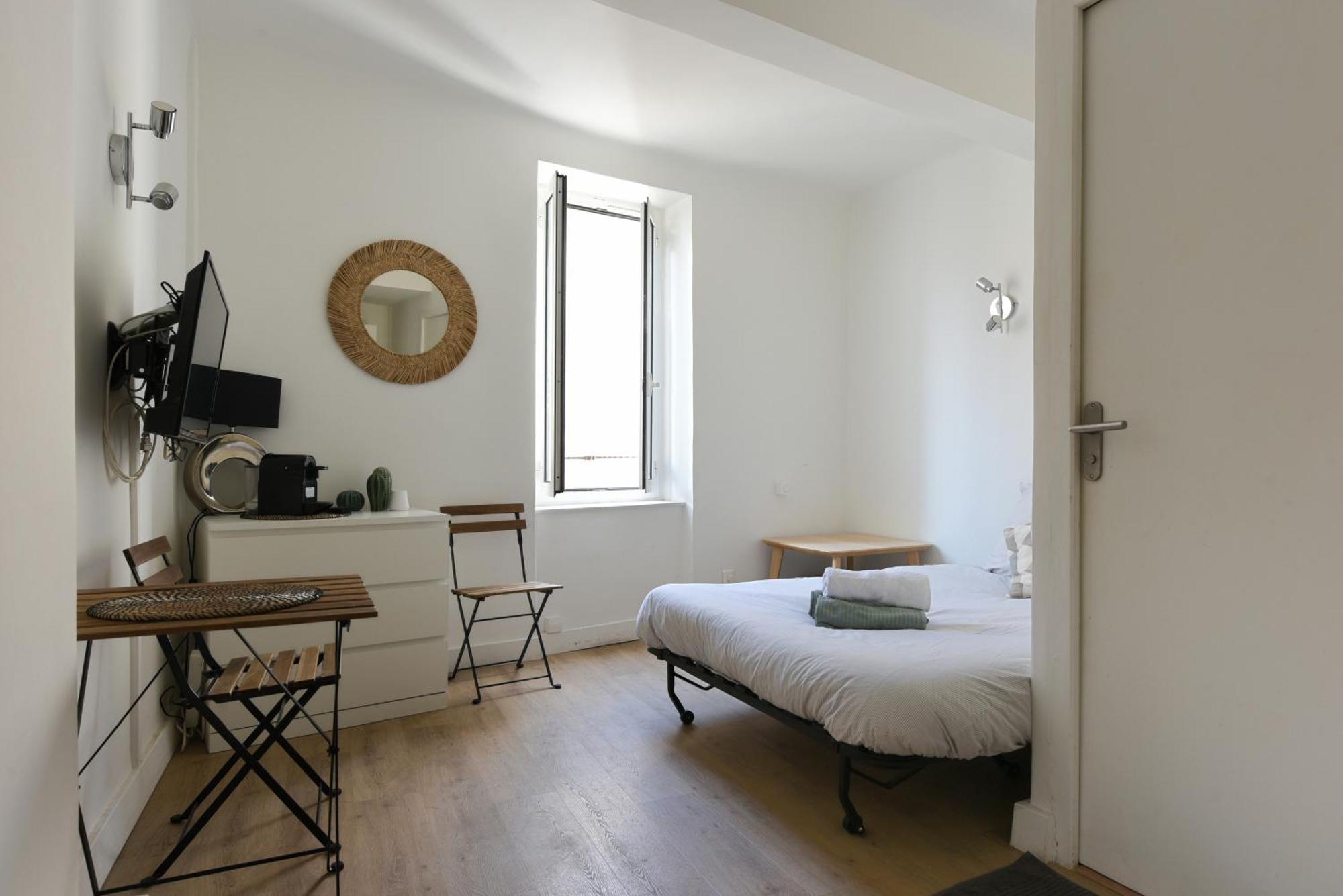 Studio Garrigue La Fare-les-Oliviers Esterno foto
